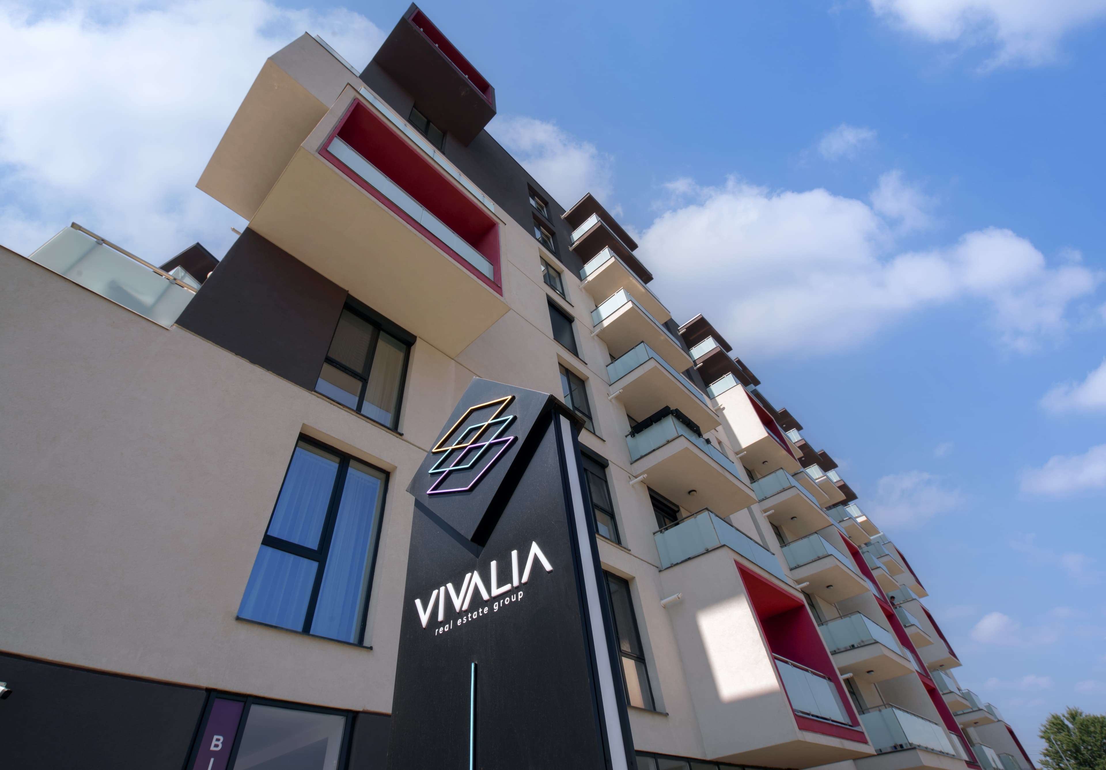 imagine Vivalia Grand, în mijlocul unei piețe care rămâne atentă, informată și activă